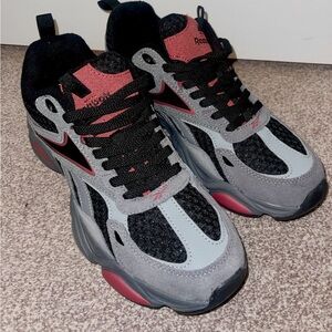 Reebok Black and Gray Charge Athletic Shoes with Burgundy Highlights w/ Box